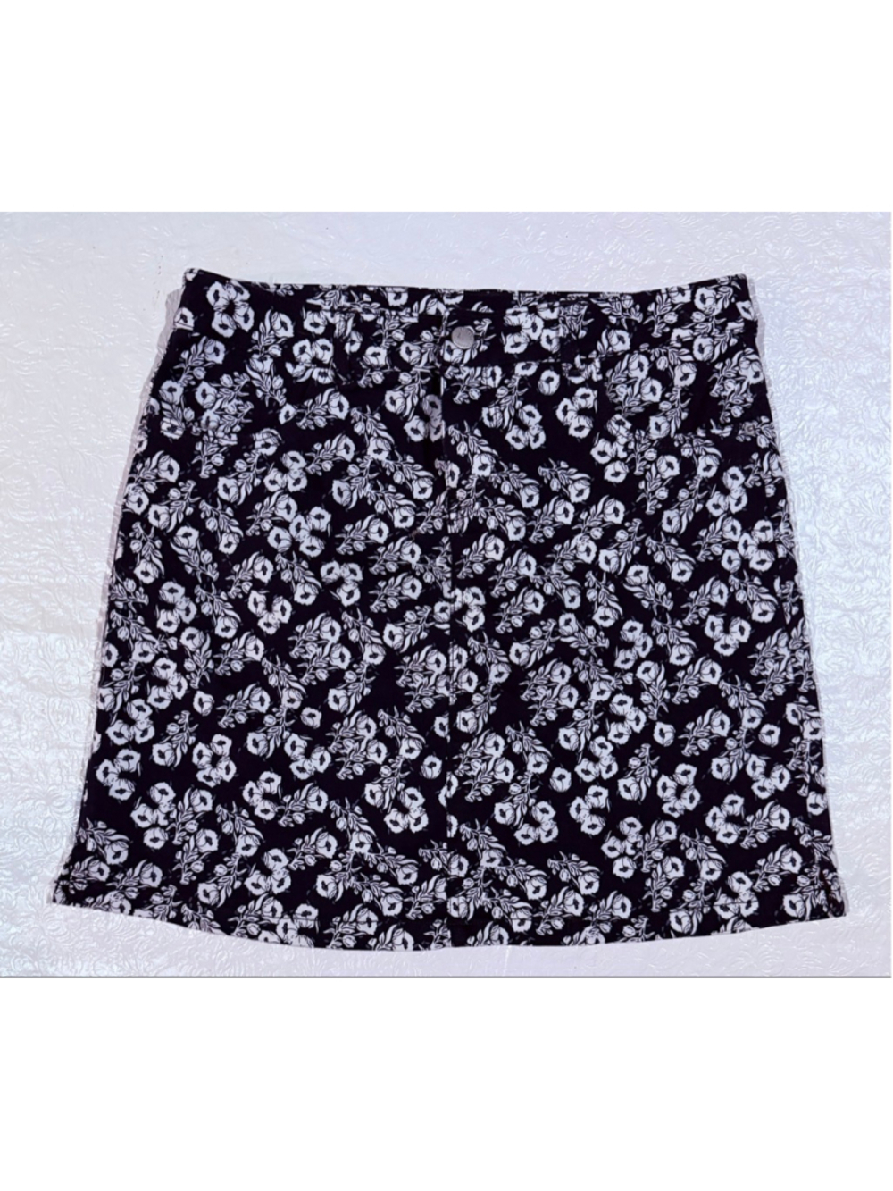 Westport Black White Floral Skort Lined Classic A-Line Midi Office Chic size 10